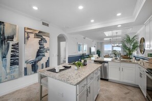 Spectacular Arbor Model Condo