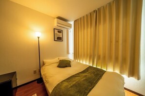 Please note that the actual room interior may differ from the photo.