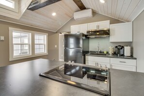 Kitchen | Cooking Basics | Dishware/Flatware | Pod Coffee Maker | Microwave