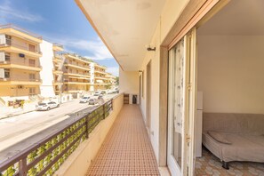 Autumn, Balcony / Terrace / Patio, Spring, Summer