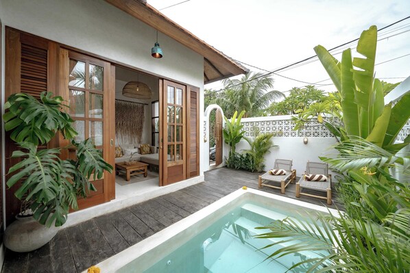 Private pool