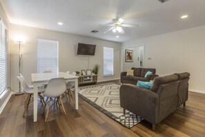 Living/Dining Area