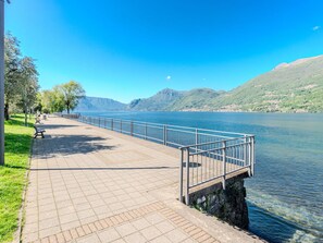 Water, Body Of Water, Mountainous Landforms, Mountain, Hill, Bank, Coastal And Oceanic Landforms, Lake, Coast, Mountain Range