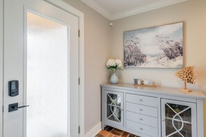 Main Entrance/Foyer