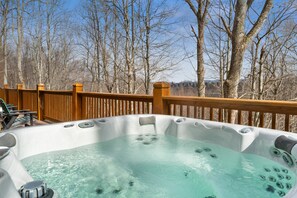 Large Hot Tub Seats Six Guests