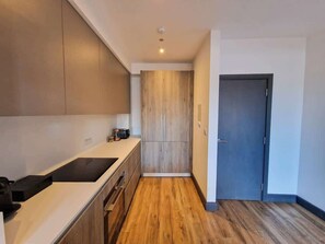 Fully equipped kitchen, ready for your morning coffee, a quick snack, or a full home-cooked meal.