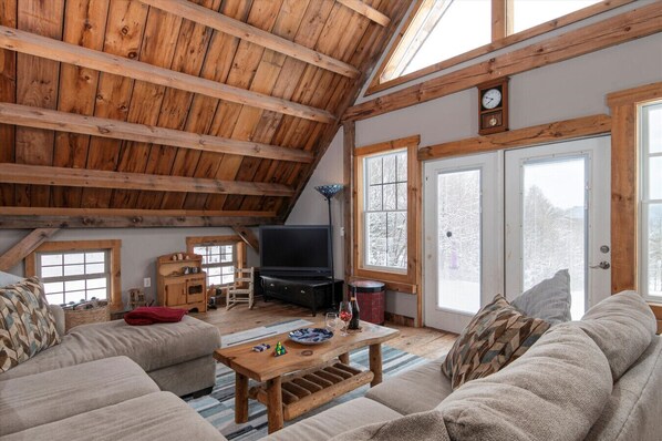 Unwind in comfort! Settle into the cozy couch and enjoy your favorite shows on the Smart TV after a day of adventure.
