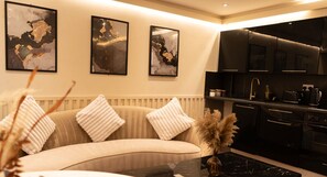 Living Room / Lounge