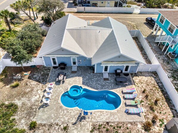Gulf Harmony is a duplex on N. CSB sleeping 14, the whole duplex!