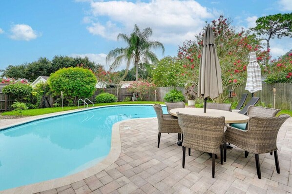 Welcome to Sunny Tampa Oasis—your perfect escape! Relax by the pool, unwind in the outdoor seating, and enjoy the Florida sunshine at its best.