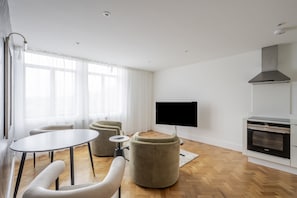 Beautifully designed living room. Sky Sports (football & F1)/Sky Movies, Netflix and many more all included
