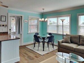 Dining Area - Seating for Four