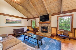 Hatcher Top Hideout's cozy living area
