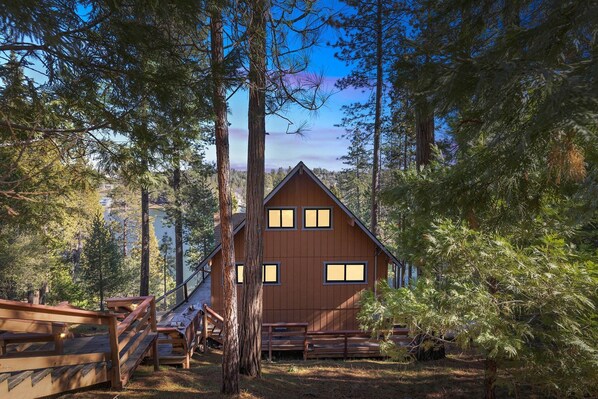 Architecture, Building, House, Cabin, Bench