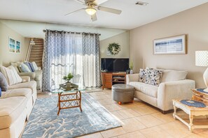 Living Room | 2 Twin Sleeper Sofas | Smart TV | 1st Floor