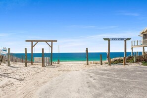 Minutes to beach access