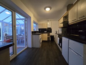 Kitchen (1)