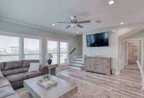 Buchanan Court, Ft Morgan Alabama. 4 bedrooms 3 bathrooms. Sleeps 12. Ft. Morgan, Alabama. Property Managed by Island Rentals