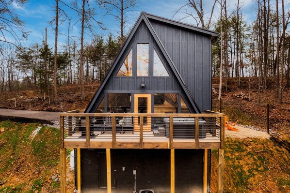 Escape to this stunning black A-frame nestled in the heart of the Smoky Mountains!