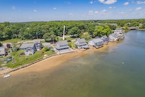 Aerial view of property to Broad Cove