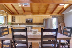 Dining Area & Kitchen | Dishwasher