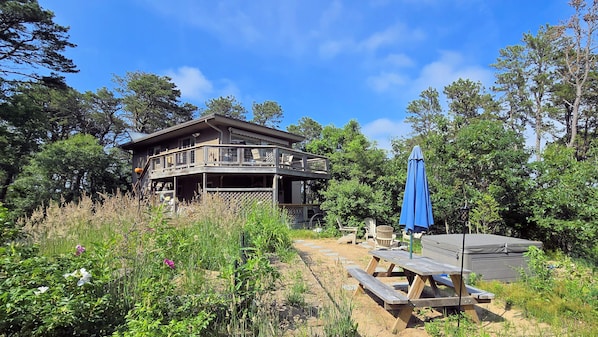 Picnic table, fire pit and hot tub