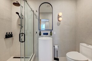 Ensuite Bathroom #1