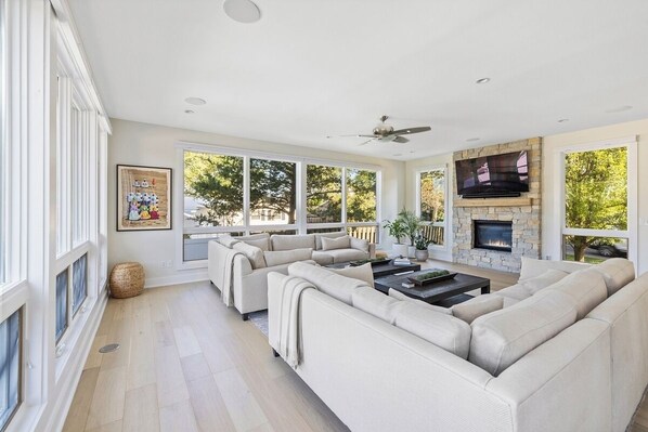 Living room, fireplace, smart TV