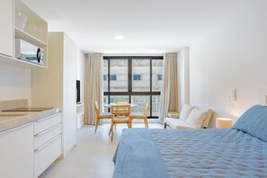 Kitchen or kitchenette,Bedroom