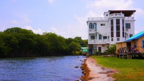 See Belize Vacation Rentals