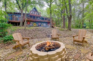 Private Yard | Fire Pit | Walk to Lake | String Lights
