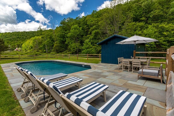 Unwind and enjoy a pool day!