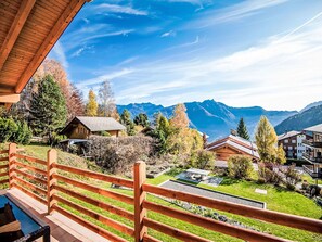 House, Home, Mountain Range, Hill Station, Valley, Cottage, Slope, Porch, Alps, Eco Hotel