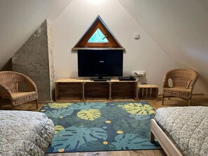 Meubles, Design Intérieur, Sol, Bois, Sol, Pièce, Éclairage, Plafond, Domicile, Salon