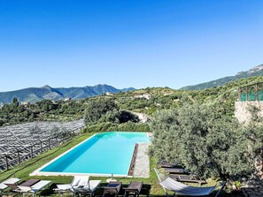 Möbel, Gartenmöbel, Stuhl, Garten, Blumentopf, Terrasse, Tisch Im Freien, Estate, Zimmerpflanze, Landscaping