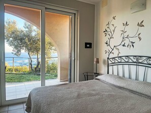 Möbel, Gartenmöbel, Stuhl, Garten, Blumentopf, Terrasse, Tisch Im Freien, Estate, Zimmerpflanze, Landscaping