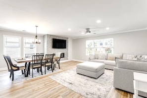 Myrtle Beach Vacation Rental | 2BR | 2.5BA | 1,248 Sq Ft | Stairs Required | 3-Story Townhome | Second Floor