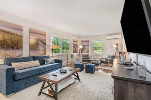 Spacious Family Room