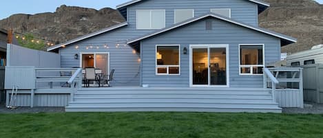 Spacious back yard