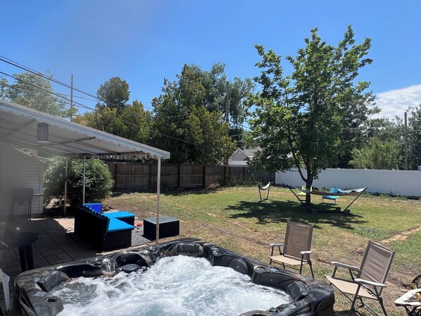 Bain à remous extérieur