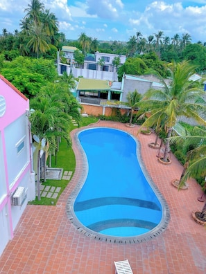 Utomhuspool