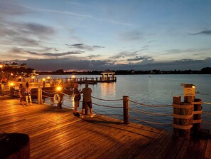 Lake Sumter Landing Square - 4.3 Miles Away - Shopping, Dining and FREE NIGHTLY ENTERTAINMENT!