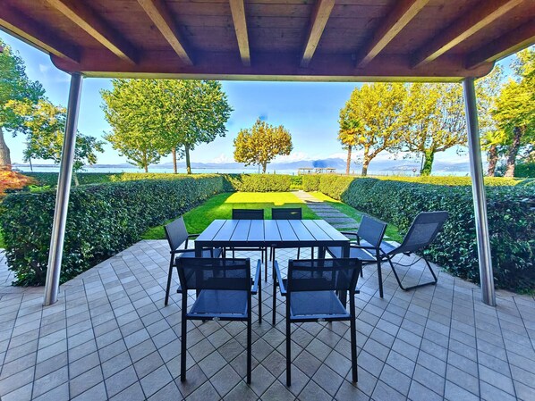 Lakeview apartment in Peschiera del Garda