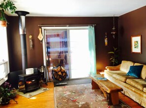 Bright warm living room with 9ft cozy couch!