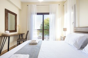 Bedroom 1 (1)