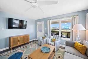 Adorable Living Room w/ 65" Smart TV