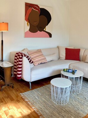 Living room (2)