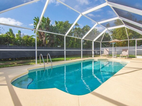 Solar Heated Pool with Screen