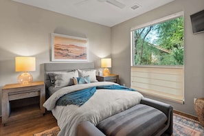 Bedroom with Queen-sized bed