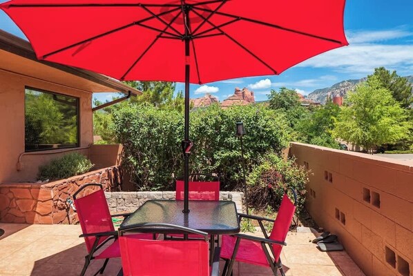 Peaceful, private, and scenic view!